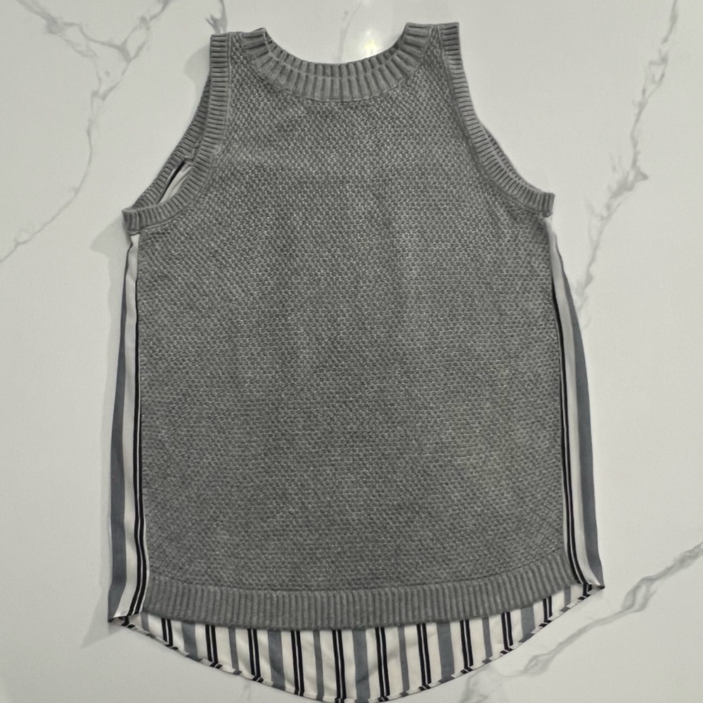 LOFT gray and striped pull over sweater vest size xs great condition